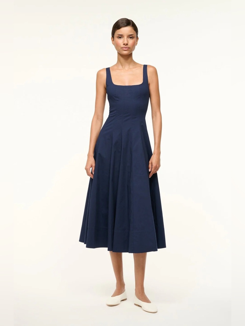 new Staud Wells paneled cotton poplin midi dress in navy blue - Picture 2 of 8